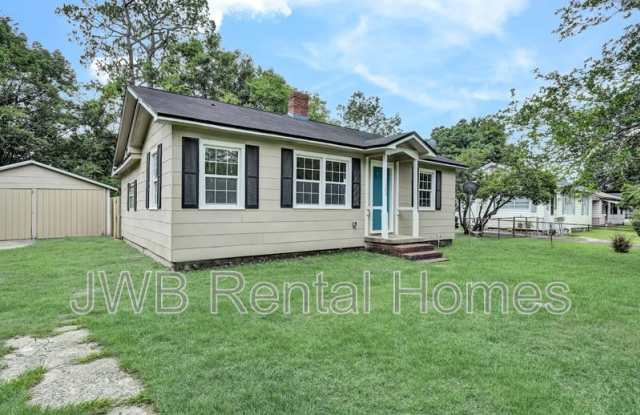 3504 Hyacinth St photos photos