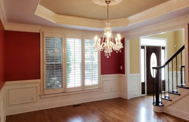 300 Oak Ridge Terrace Gallery 4