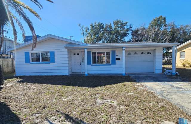 2 Bed 1 Bath House with 1 Car Garage and Lanai! - Available for Rent in Port Richey, FL photos photos