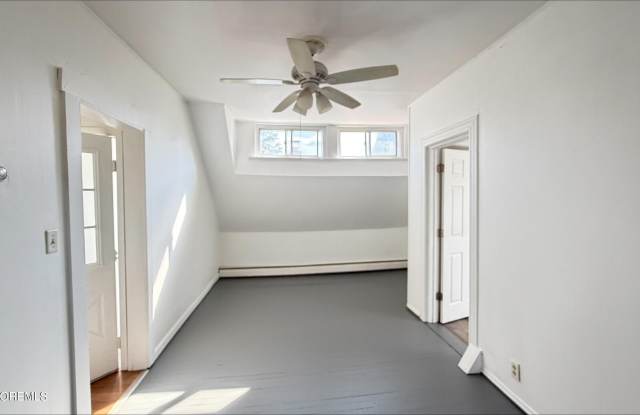 80 Shore Boulevard Gallery 2