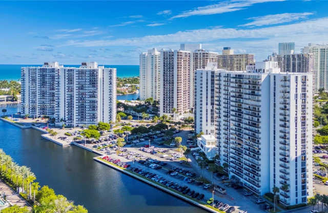 3701 N Country Club Dr photos photos