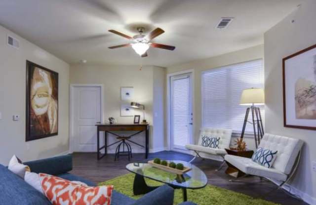 5042 S Congress Ave photos photos