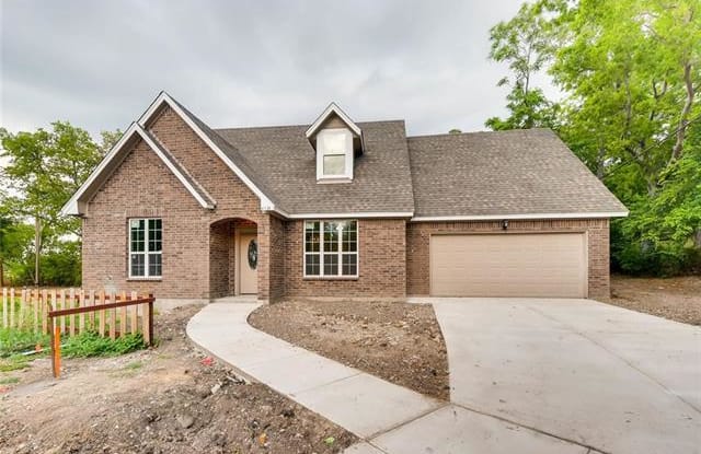 8000 Hanon Drive - 8000 Hanon Drive, White Settlement, TX 76108