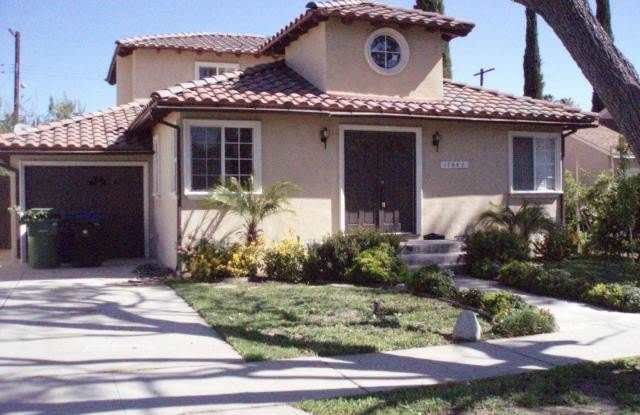17927 Bullock Street photos photos