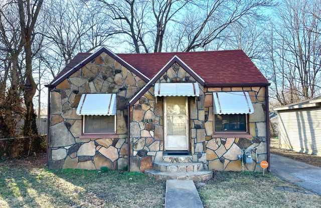 Cozy 2-Bedroom, 1-Bath Home with Outdoor Storage Building photos photos