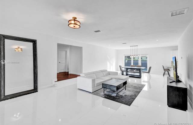 1102 Meadowlark Ave Gallery 2