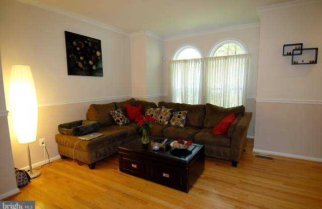 10242 RUTLAND ROUND ROAD Gallery 4
