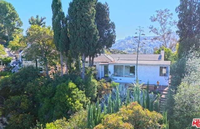 11764 Laurelcrest Dr - 11764 Laurelcrest Drive, Los Angeles, CA 91604