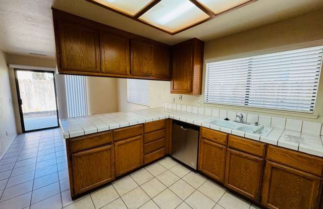 Three Bedroom Two Bath Duplex In Downtown Morgan Hill Gallery 4