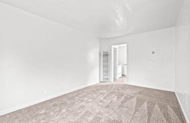 Freshly Updated 3-Bedroom, 2-Bathroom Oakland Home | Off-Street Parking & Paid Utilities Gallery 3