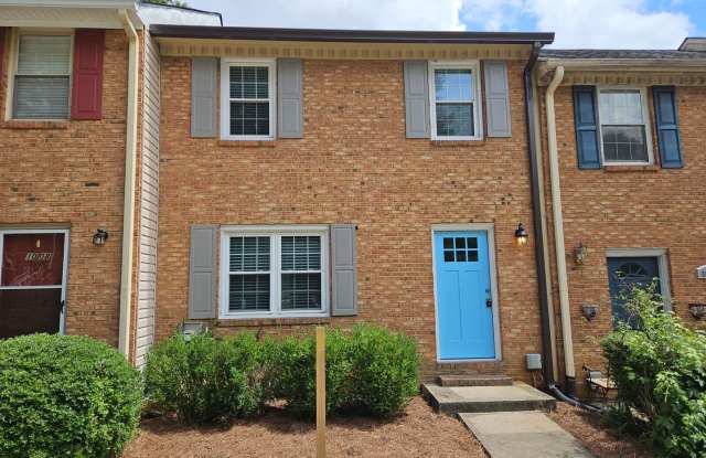 Renovated Brick Townhome in Smyrna - 1006 Westfield Trace, Smyrna, GA 30082