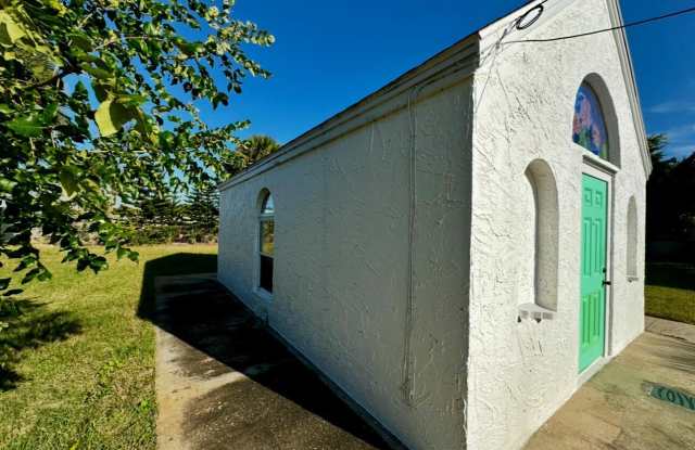 1104 Jacaranda Avenue Gallery 3