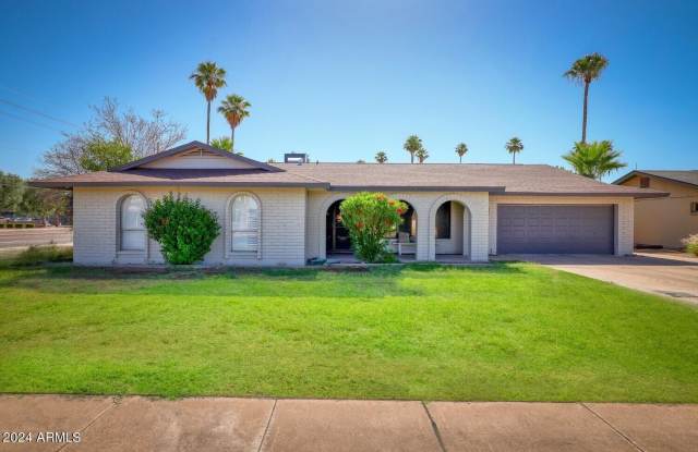 3305 S HOLBROOK Lane photos photos