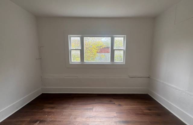 213 Depeyster Street photos photos