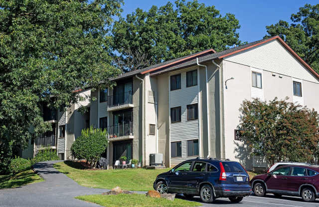 Four Seasons Condo Near Rt 29 Shopping  Dining photos photos