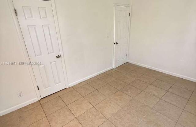 6720 NW 6th Ct photos photos