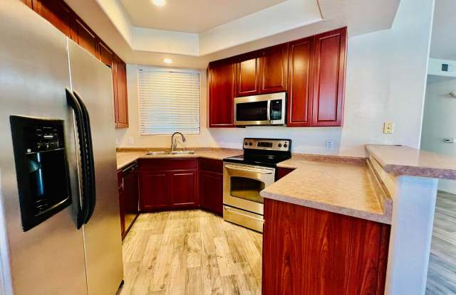 2 Bedroom Chandler Condo Gallery 4