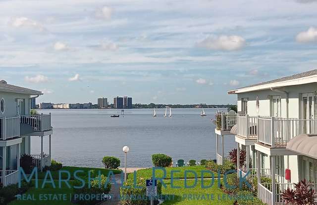 Paradise awaits - 3226 North Key Drive, North Fort Myers, FL 33903