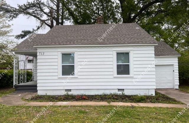 713 E Brentwood Circle - 713 East Brentwood Circle, Memphis, TN 38111