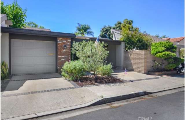 55 Oak Tree Lane - 55 Oak Tree Lane, Irvine, CA 92612