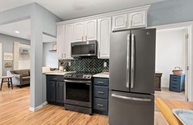 3109 N Williams St photos photos