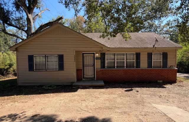 Welcome Home to 2442 Glenn Street, Jackson, MS 39204! Gallery 1