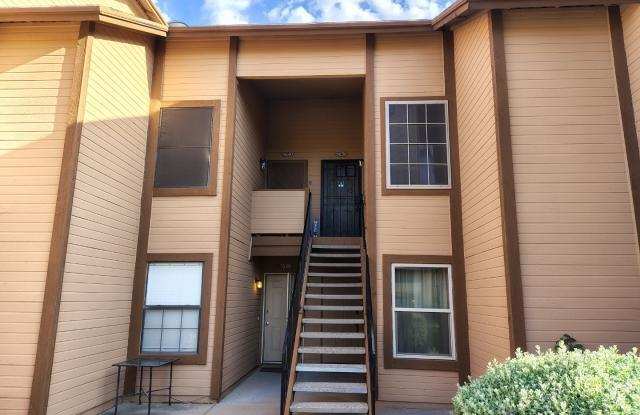 5616 S Wood Crest Dr Gallery 1