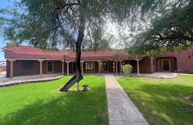 UNIQUE HOME ON ACREAGE! - 15487 South Avenue A, Yuma County, AZ 85350