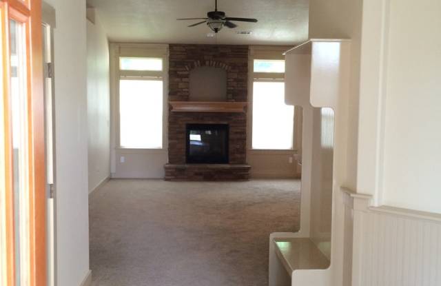Charming 3 Bedroom home in North Meridian Gallery 3