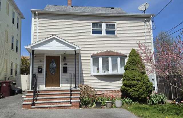 33 George photos photos