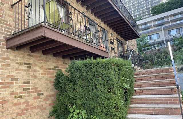 14 Burdett Court - 14 Burdette Court, Edgewater, NJ 07020