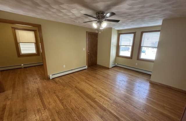 106 Tuttle St - 106 Tuttle Street, Fall River, MA 02724