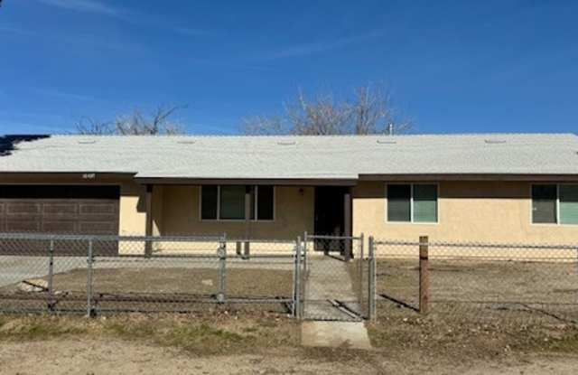 Gorgeous Remodeled 3+2 On Half Acre- $2600 photos photos