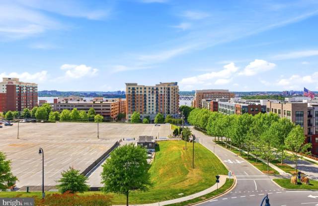 500 RIVERSAIL Lane Gallery 4