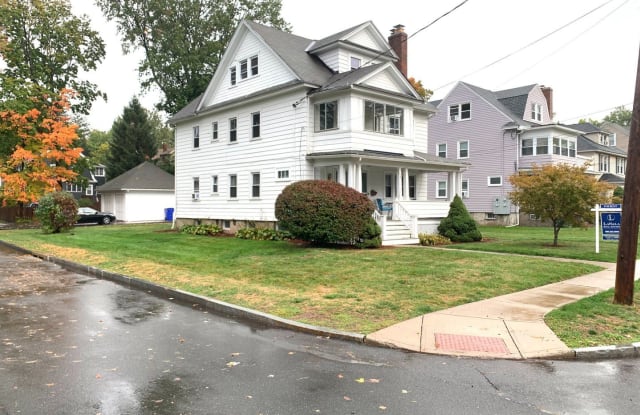 52 Lilley Road - 52 Lilley Road, West Hartford, CT 06119
