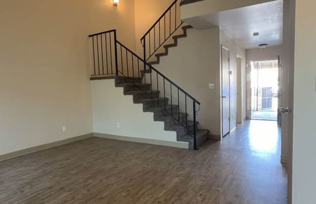 2357 Fir Ave #3, Merced Gallery 3