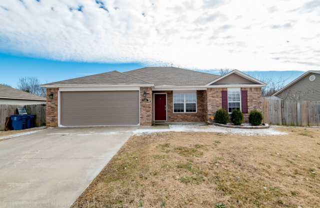Well-Kept 3 BR home Near Walmart and Schools! photos photos