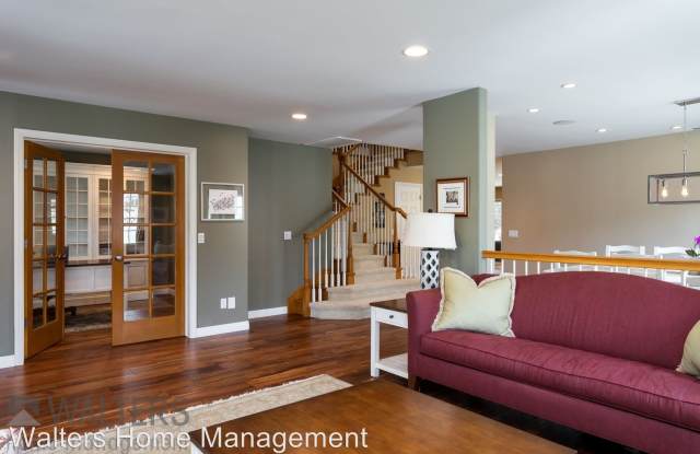 9909 Wild Grape Dr Gallery 2