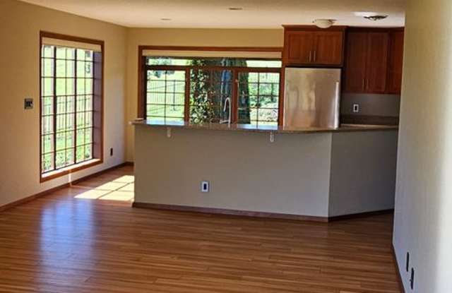 Beautiful and spacious 55+ unit in Bow Gallery 4