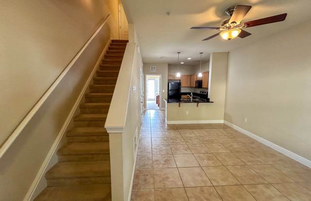 Chase Hollow #32 - 2942 Southwest 35th Place, Gainesville, FL 32608