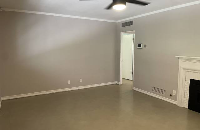 333 S Alvernon Way Apt 51 Gallery 2