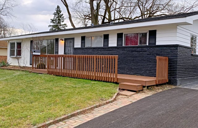 203 Nauvoo St - 203 Nauvoo Street, Park Forest, IL 60466