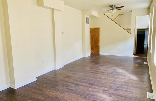 1567 Carswell St Unit 1 Gallery 4