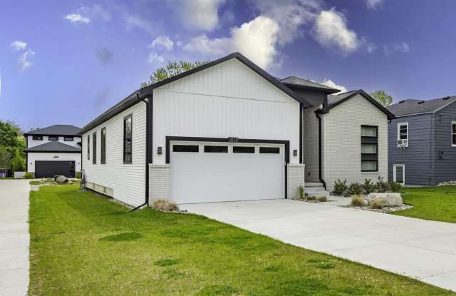 1858 Upland Drive Gallery 2