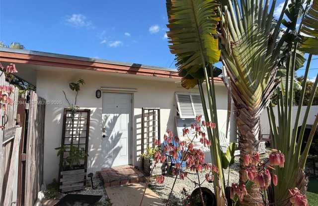 1544 NW 4th Ave photos photos