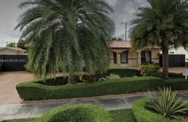 12830 SW 19th St - 12830 Southwest 19th Street, Tamiami, FL 33175 12830 SW 19th St - 12830 Southwest 19th Street, Tamiami, FL 33175