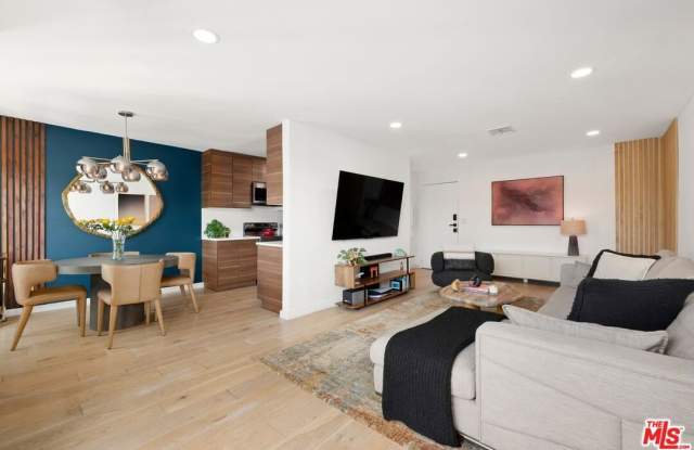 7300 Franklin Ave photos photos