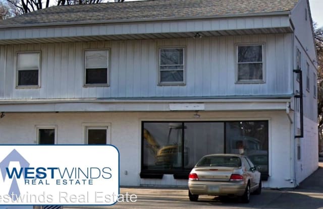 527 Riverside Drive #02 - 527 S Riverside Dr, Iowa City, IA 52246