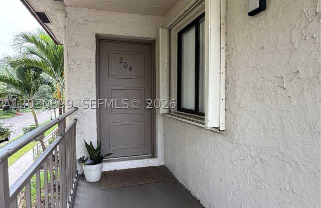 16184 Laurel Dr Gallery 4