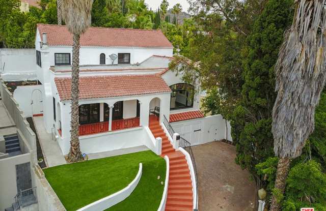 2037 HOLLY HILL Terrace Gallery 3